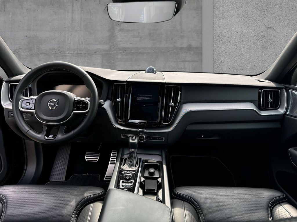 Fahrzeugabbildung Volvo XC60 T6 AWD GEARTRONIC R-DESIGN *VOLL*