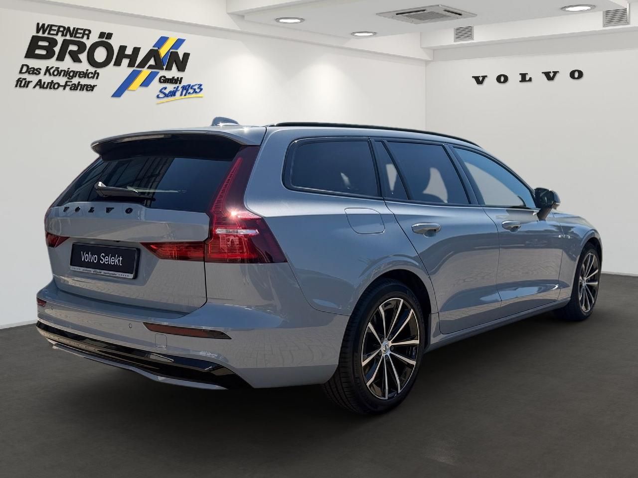 Fahrzeugabbildung Volvo V60 T8 AWD Plus Dark Plug-In Hybrid
