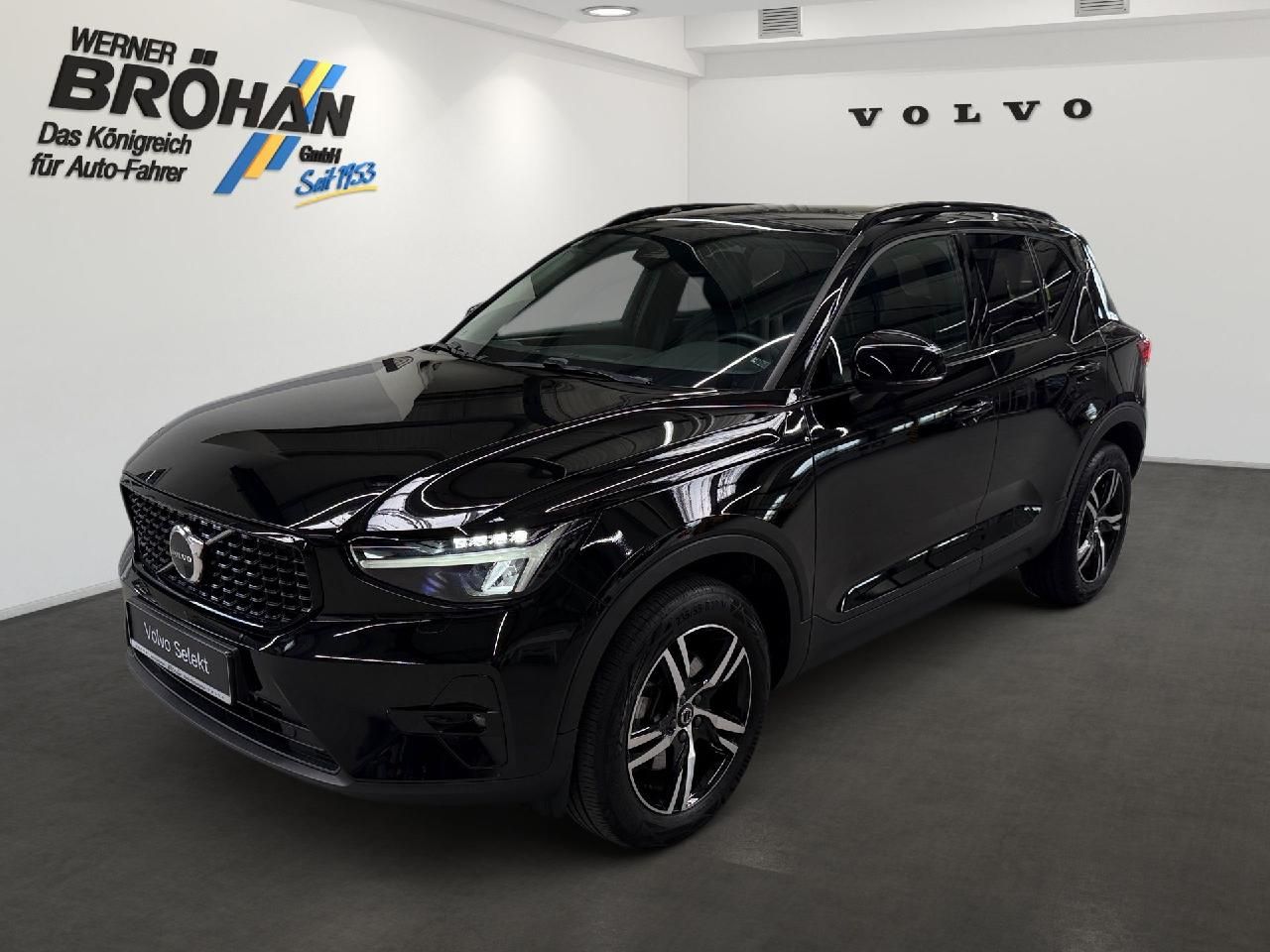 Volvo XC40 Plus Dark 2WD