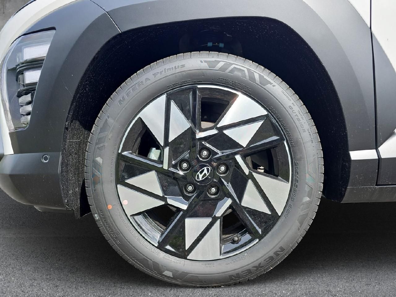 Fahrzeugabbildung Hyundai KONA 1.6 T-GDi DCT 2WD Prime