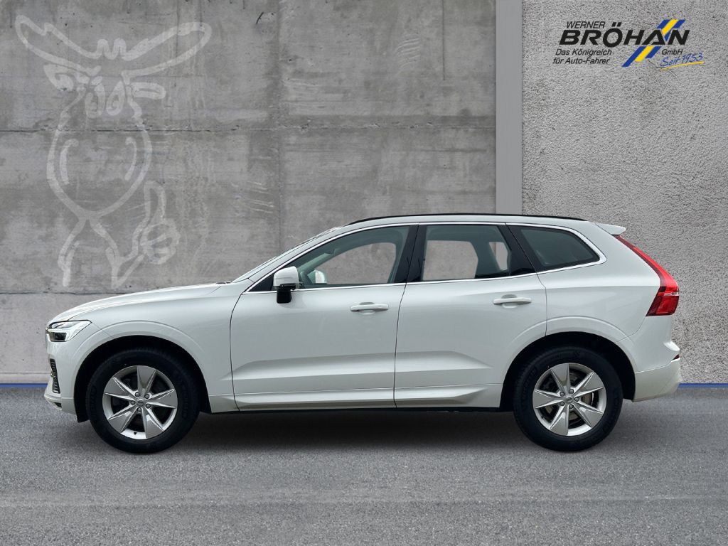 Fahrzeugabbildung Volvo XC60  B4  BENZIN  FWD  AT  MOMENTUM PRO