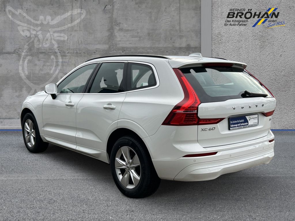 Fahrzeugabbildung Volvo XC60  B4  BENZIN  FWD  AT  MOMENTUM PRO