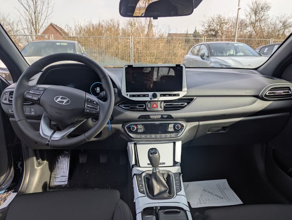 Fahrzeugabbildung Hyundai i30 1.5 T-GDI 48V-Hybrid Advantage