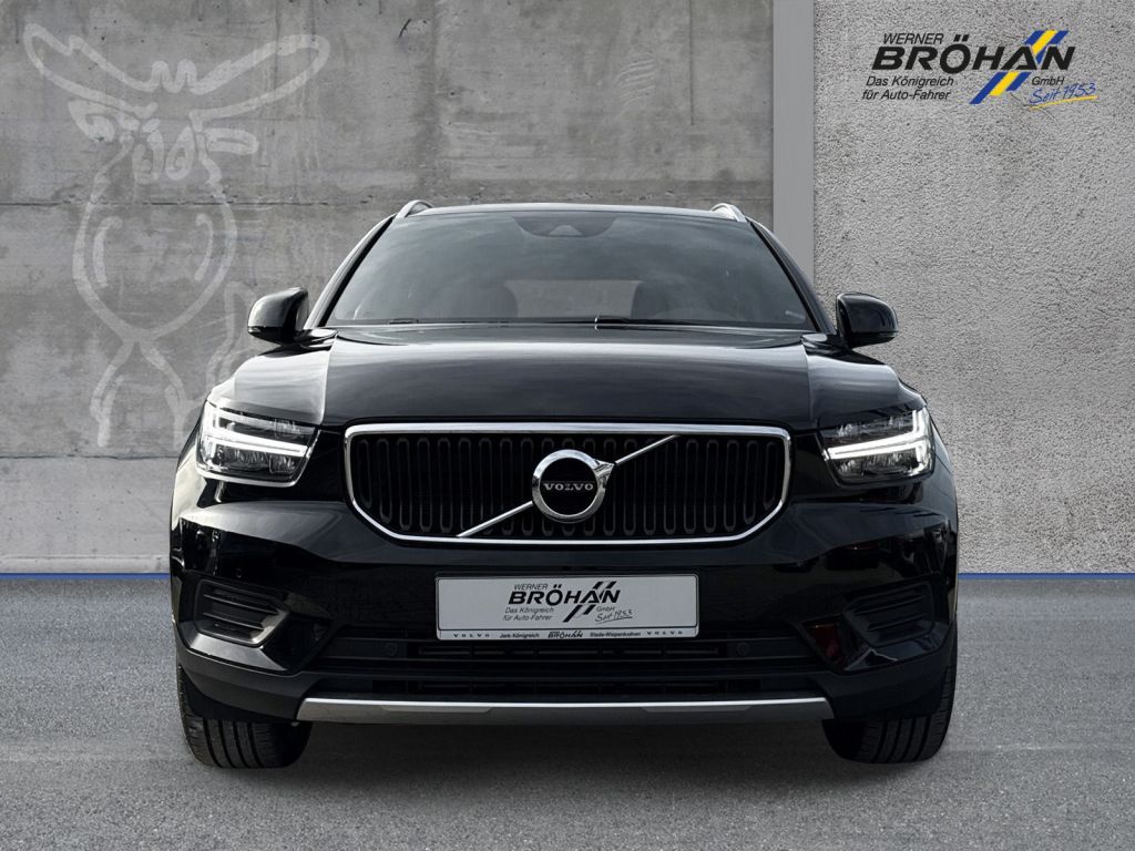 Fahrzeugabbildung Volvo XC40  T2  BENZIN  FWD  MOMENTUM PRO