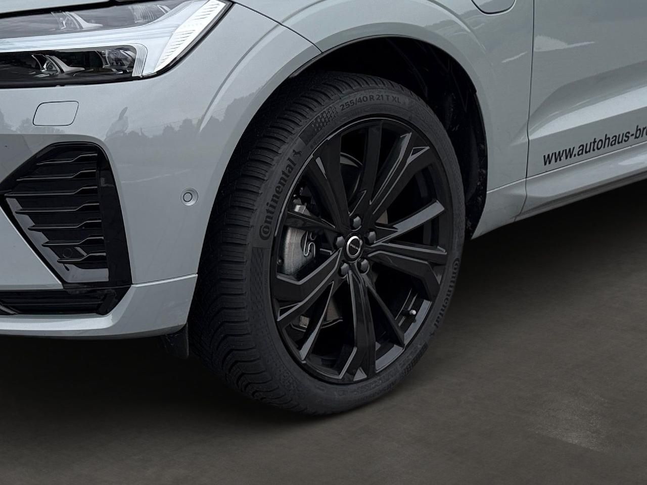 Fahrzeugabbildung Volvo XC60 T6 AWD Plus Black Edition Plug-In Hybrid