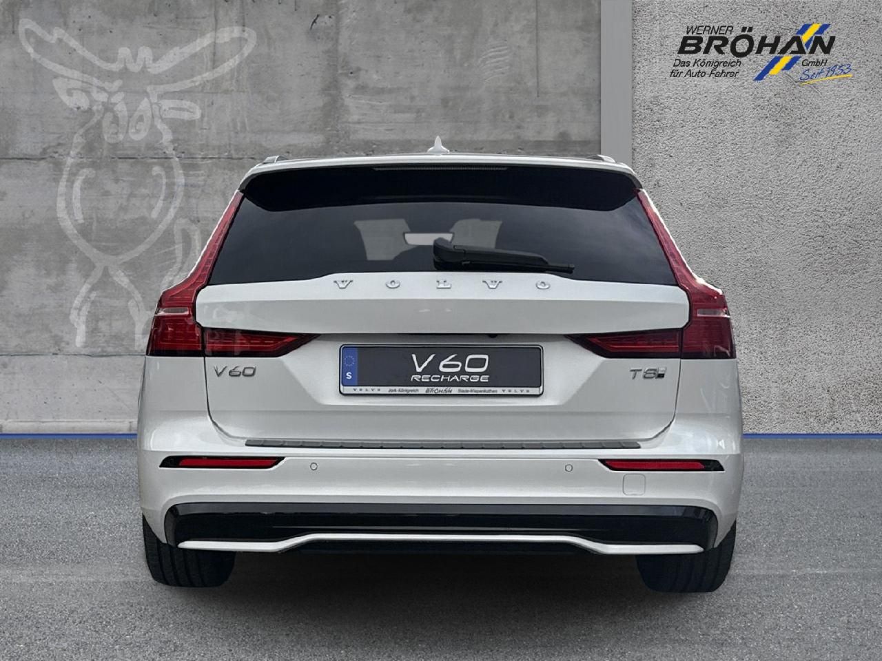Fahrzeugabbildung Volvo V60 T6 AWD Plus Dark Plug-In Hybrid