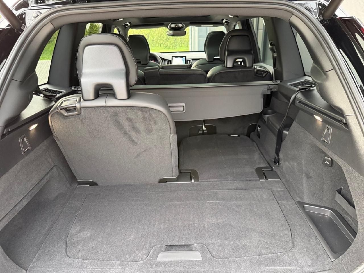 Fahrzeugabbildung Volvo XC90 B5 AWD Benzin Plus Black Edition