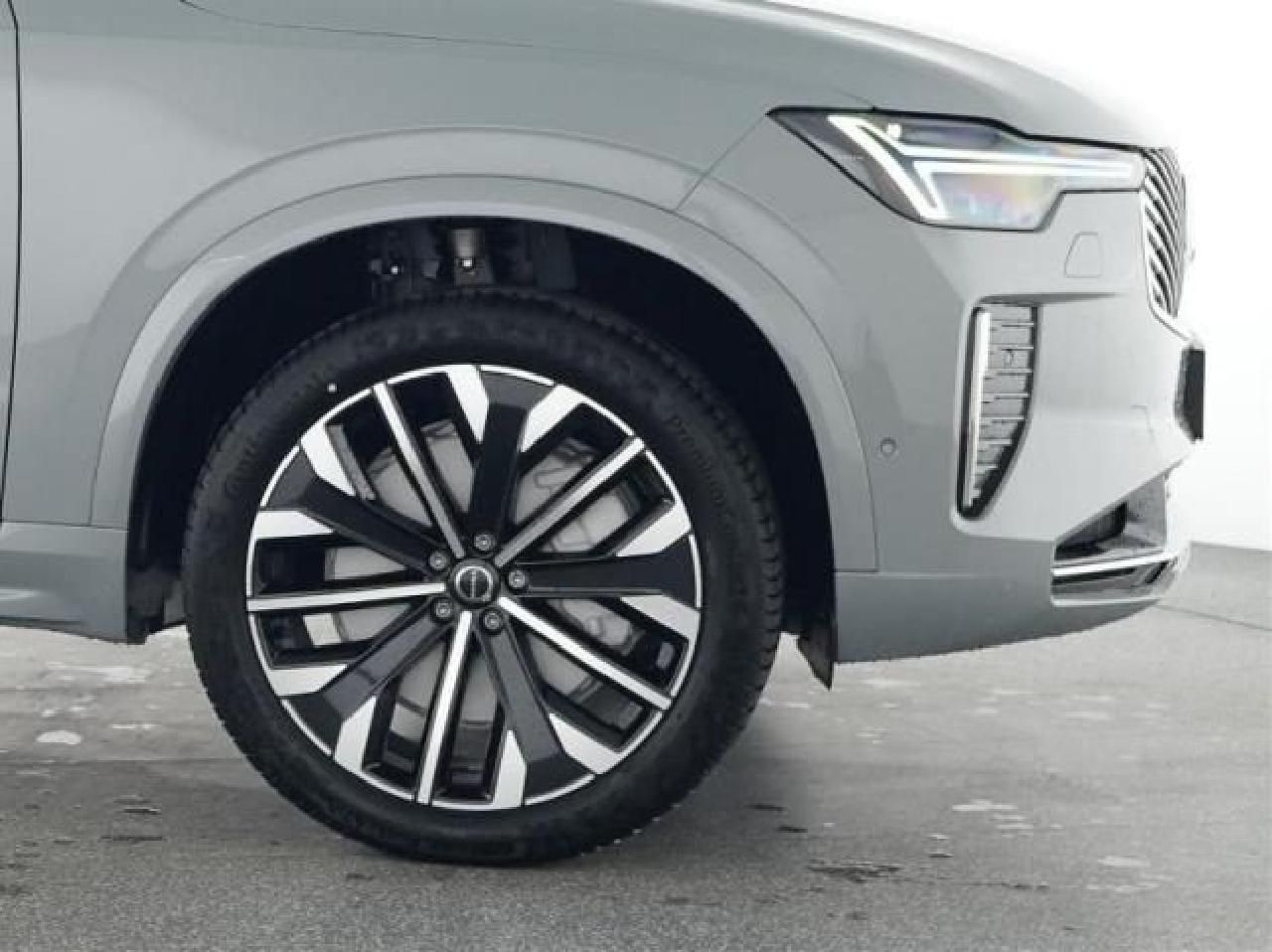 Fahrzeugabbildung Volvo XC90 T8 AWD Plus Bright Plug-In Hybrid Facelift