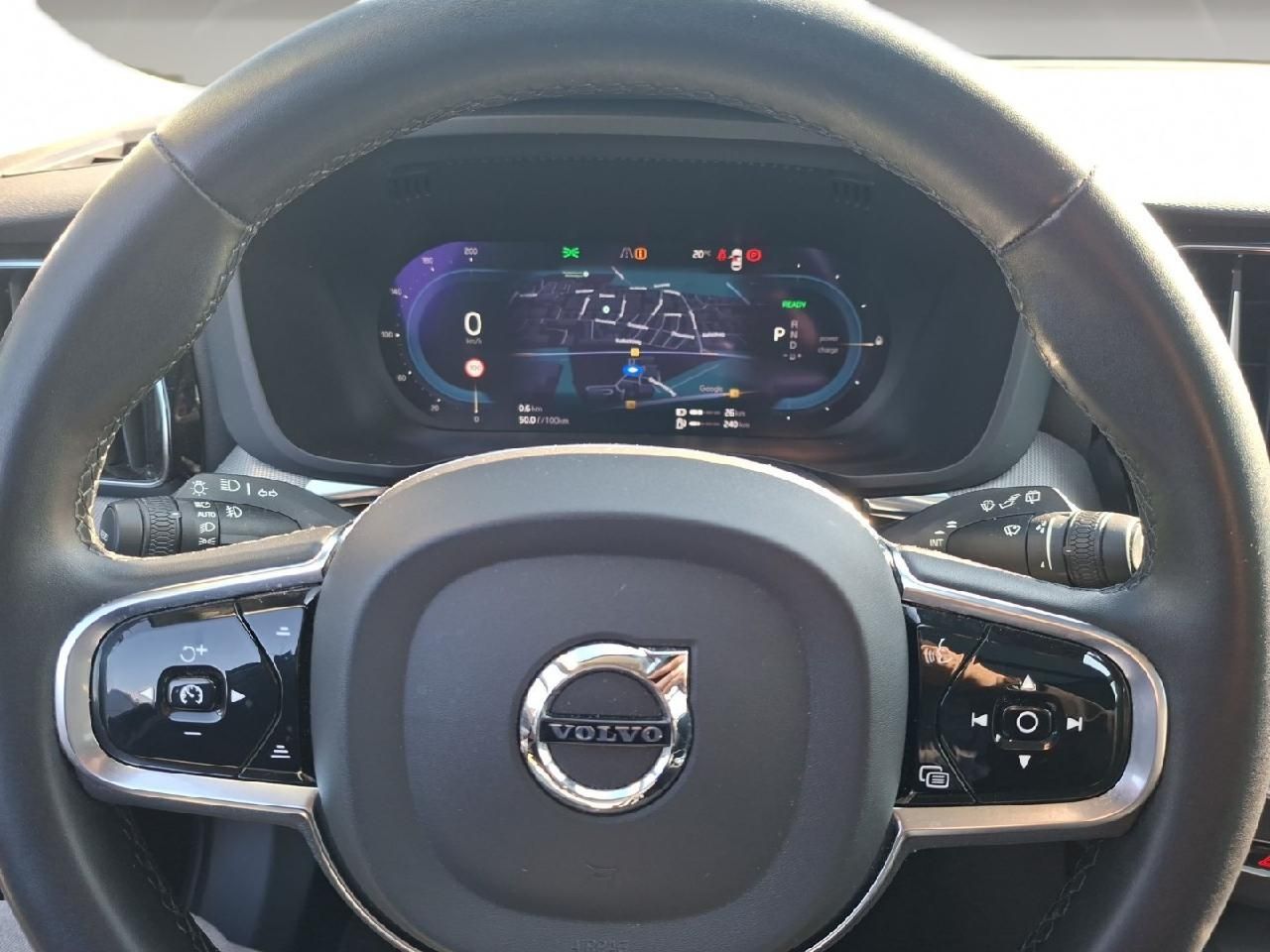 Fahrzeugabbildung Volvo XC60 T6 AWD Plug-In Hybrid Plus Bright