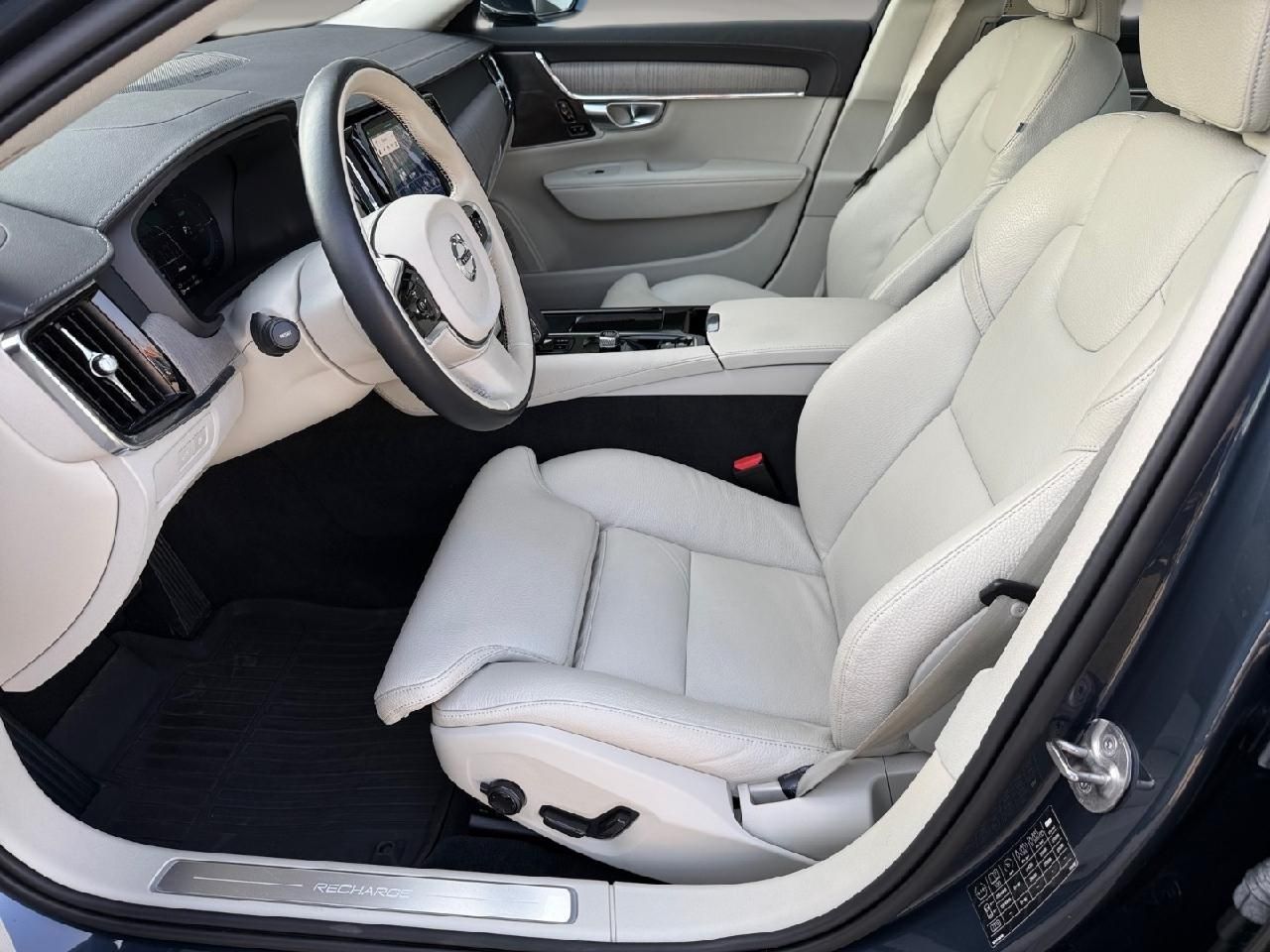 Fahrzeugabbildung Volvo V90 Kombi Ultimate Bright Recharge Plug-In Hybri