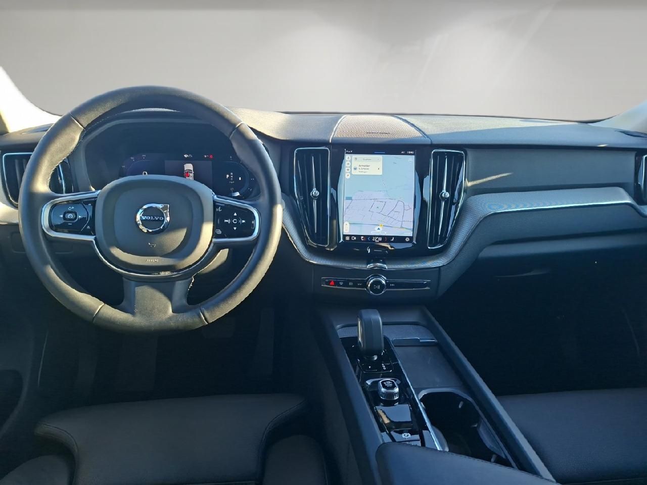 Fahrzeugabbildung Volvo XC60 B4 Diesel Plus Dark 2WD *AHK*