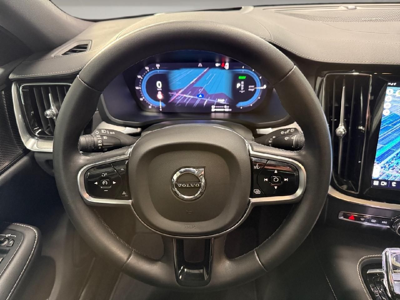 Fahrzeugabbildung Volvo V60 Kombi Ultimate Dark Recharge Plug-In Hybrid