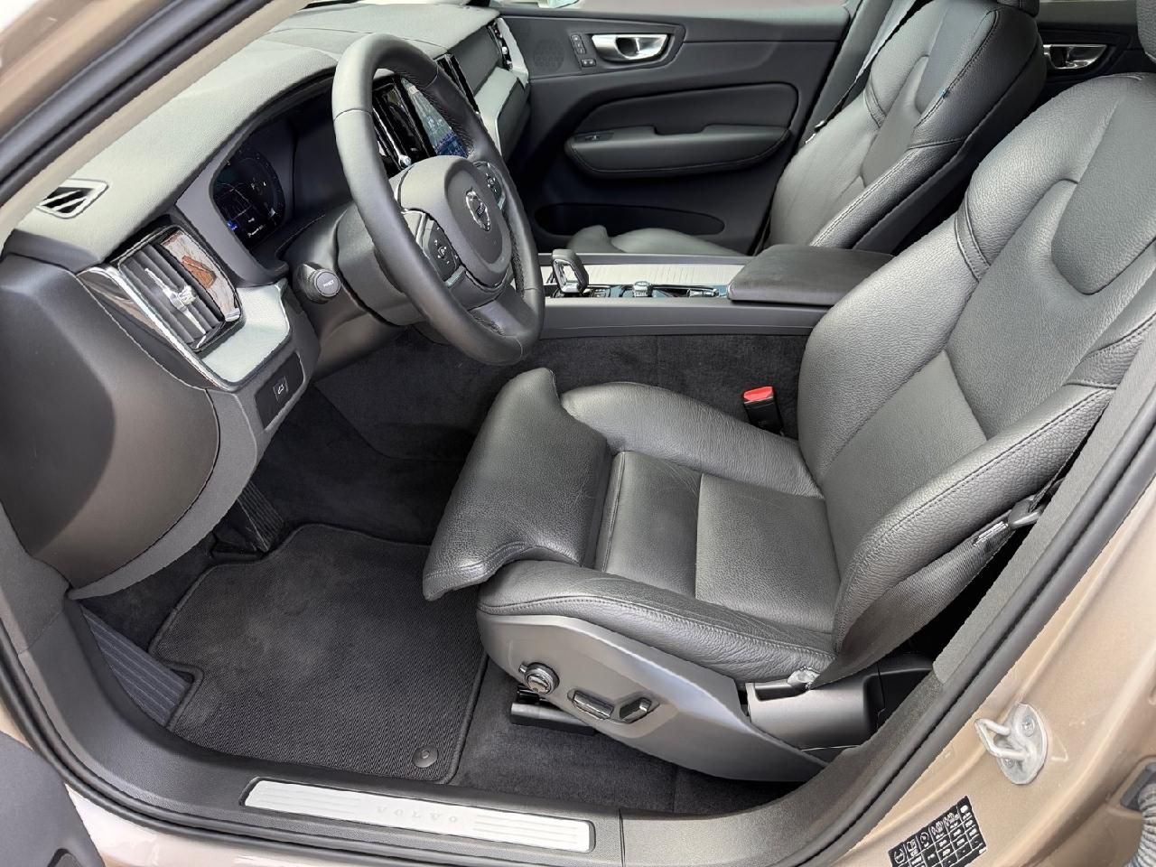 Fahrzeugabbildung Volvo XC60 Core 2WD