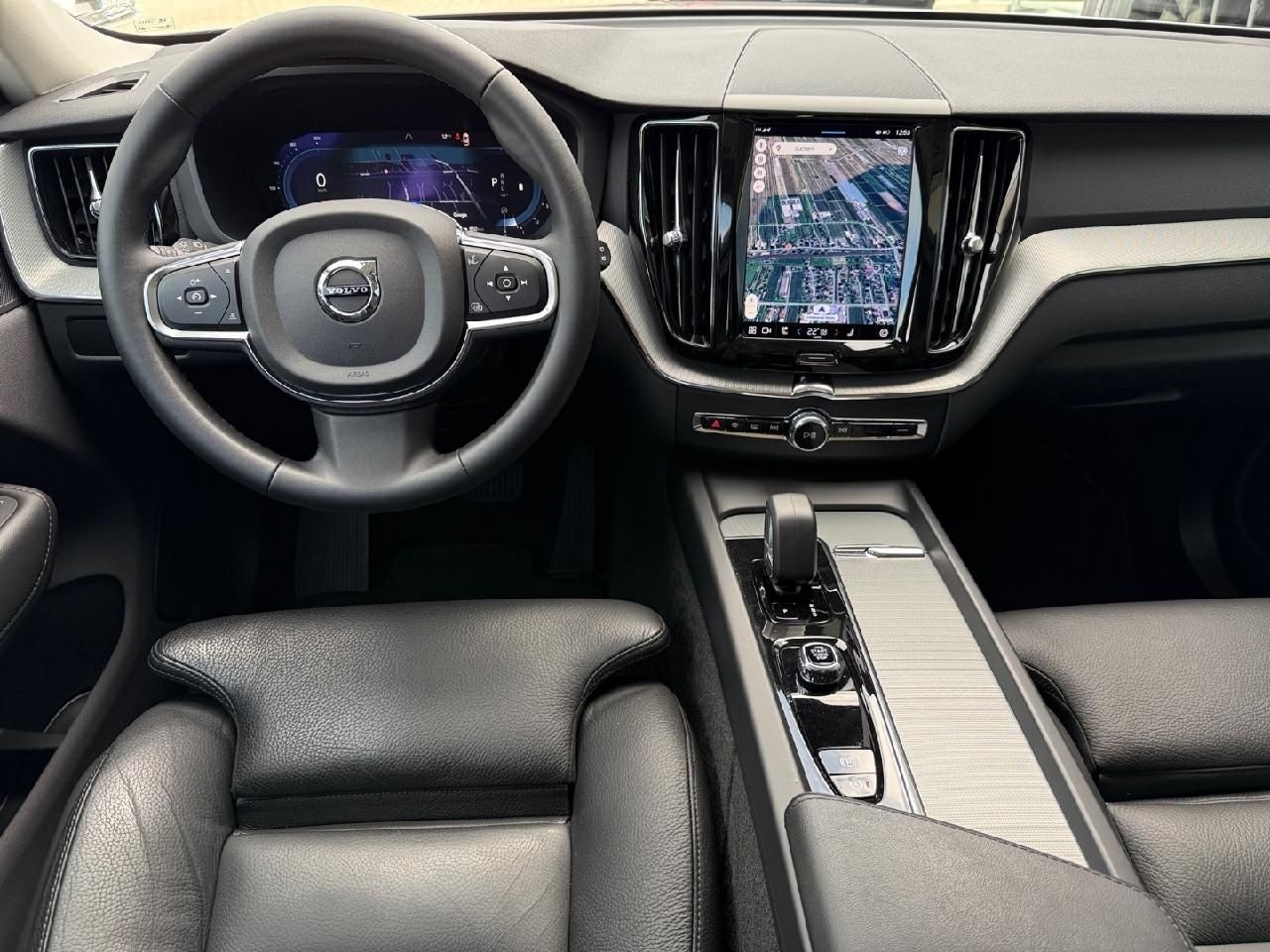 Fahrzeugabbildung Volvo XC60 Core 2WD