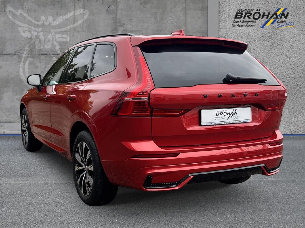 Fahrzeugabbildung Volvo XC60 B4 Benzin Plus Dark