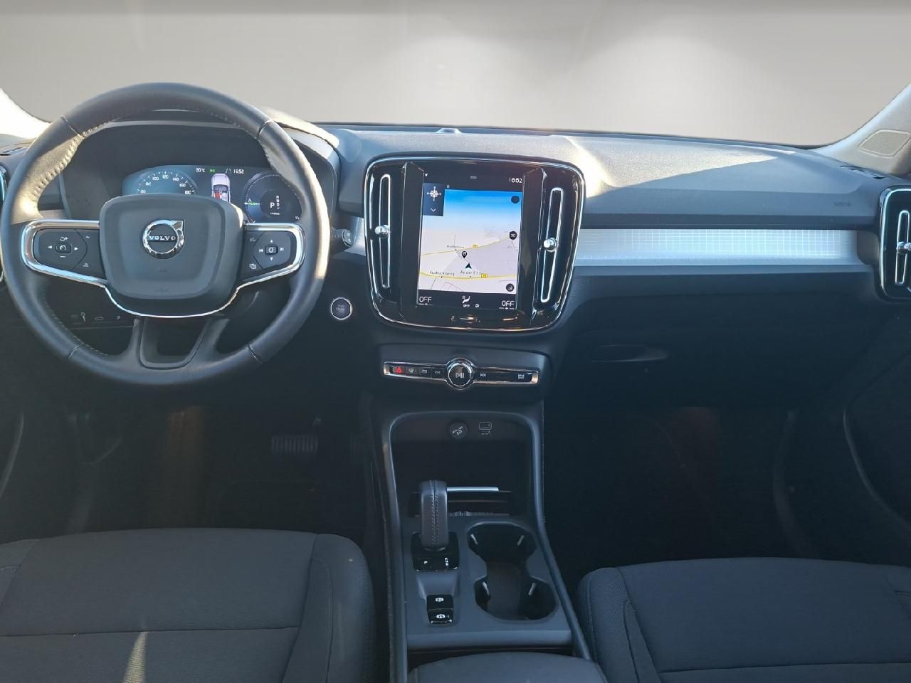 Fahrzeugabbildung Volvo XC40 T4 Plug-In Hybrid Inscription Expression