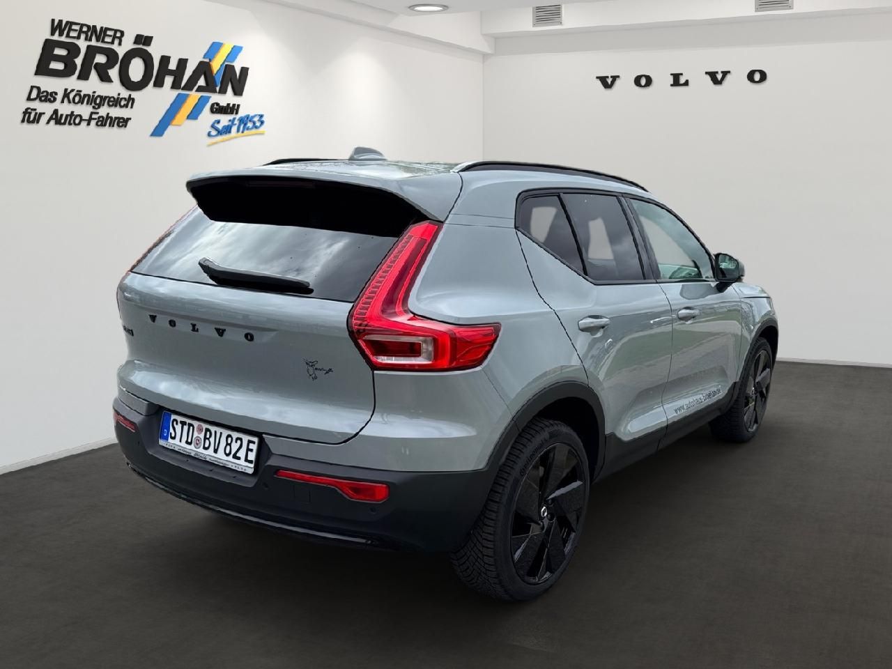 Fahrzeugabbildung Volvo EX40 Single Motor RWD Plus Black Edition