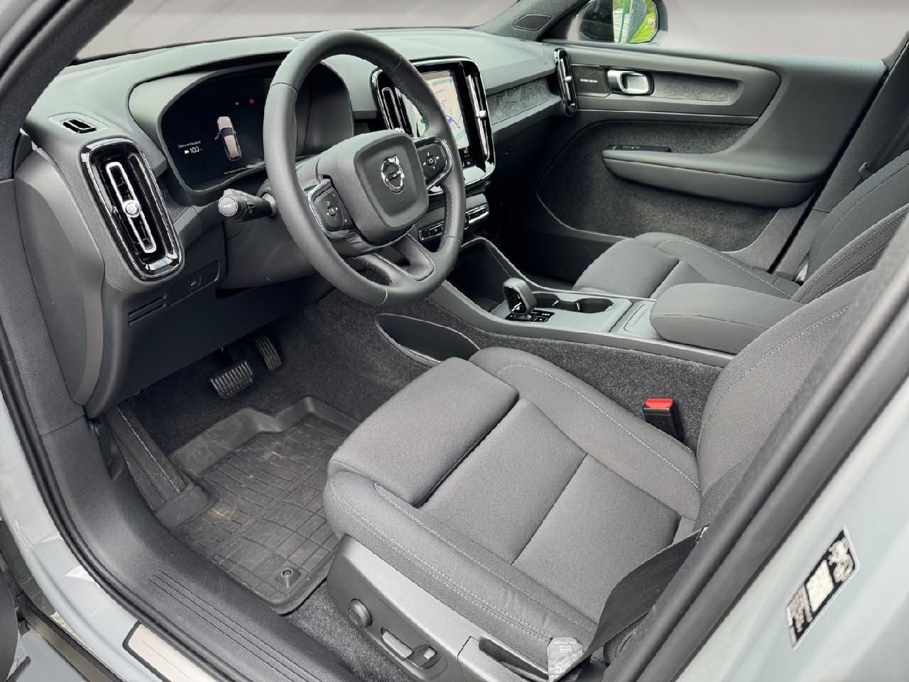 Fahrzeugabbildung Volvo EX40 Single Motor RWD Plus Black Edition