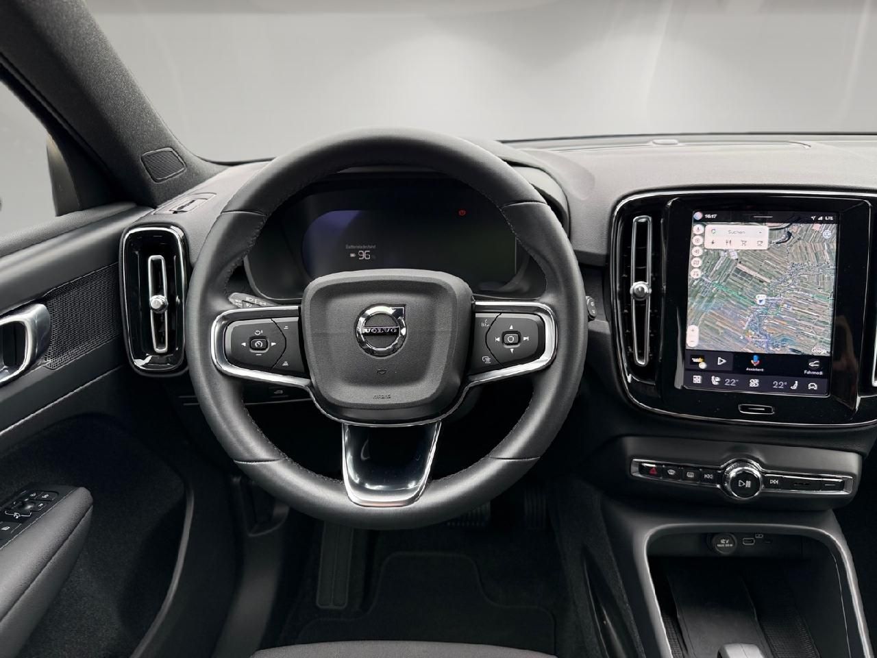 Fahrzeugabbildung Volvo XC40 Core Recharge Pure Electric 2WD