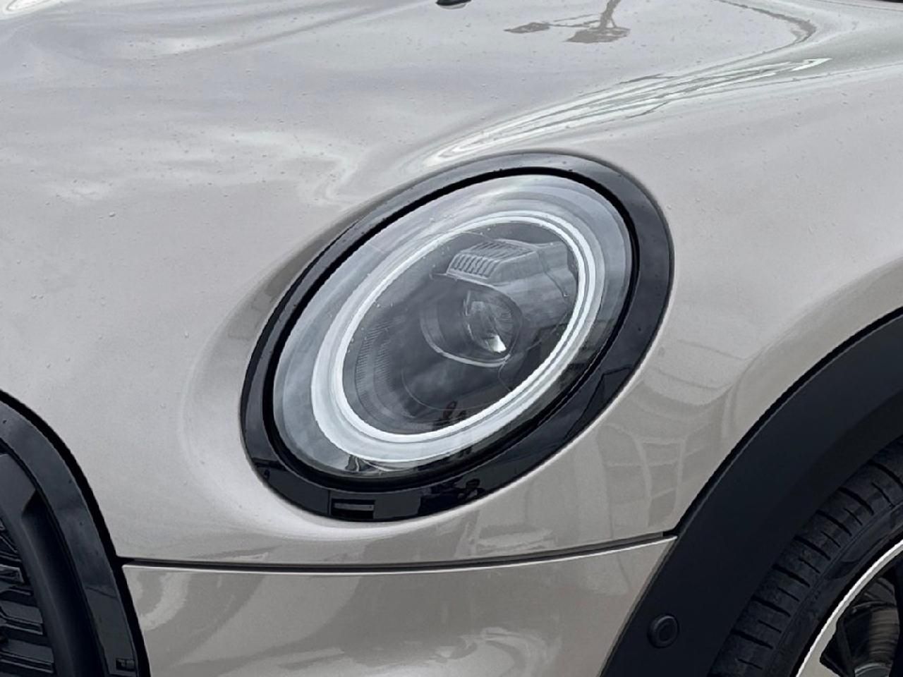 Fahrzeugabbildung MINI Cabrio Cooper John Cooper Works Trim