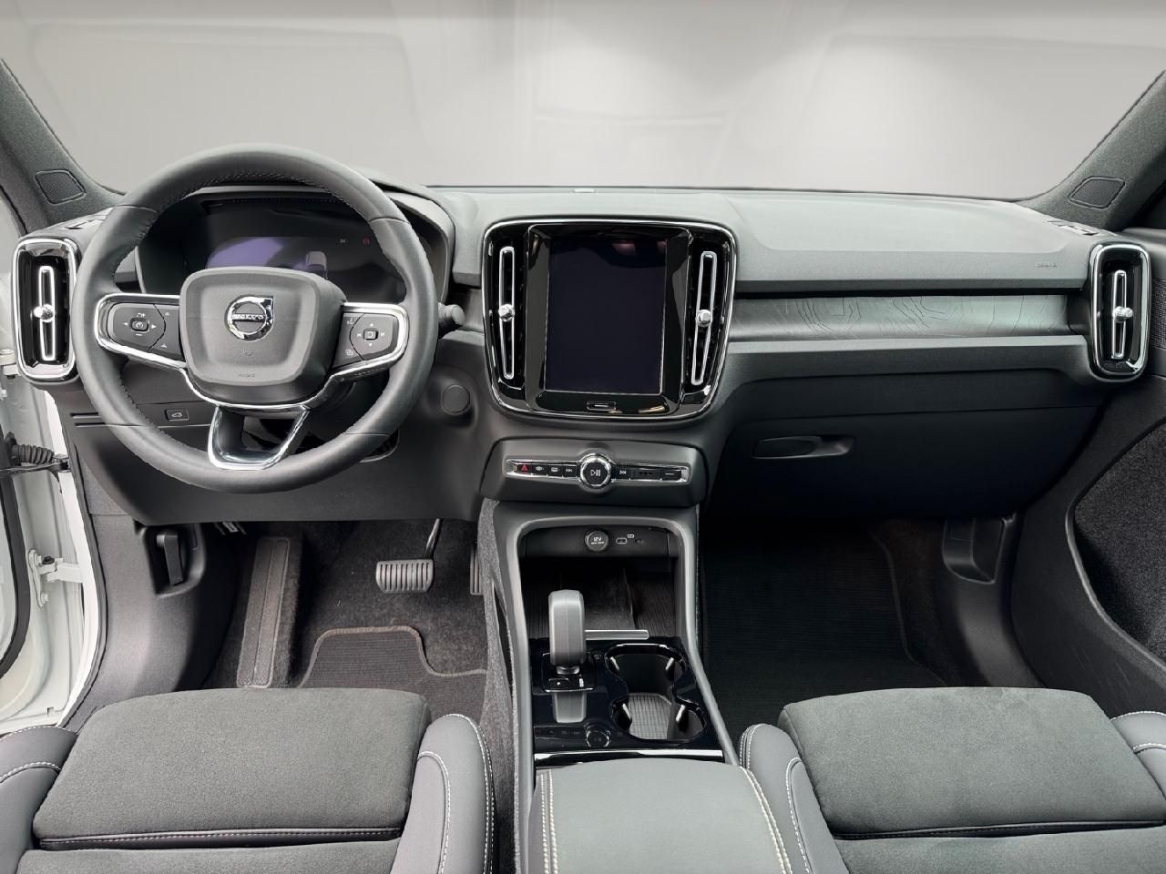Fahrzeugabbildung Volvo C40 Plus Recharge Pure Electric 2WD