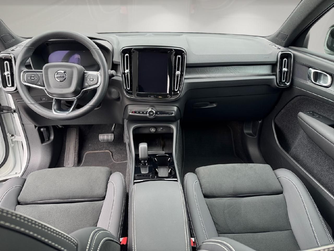 Fahrzeugabbildung Volvo C40 Plus Recharge Pure Electric 2WD