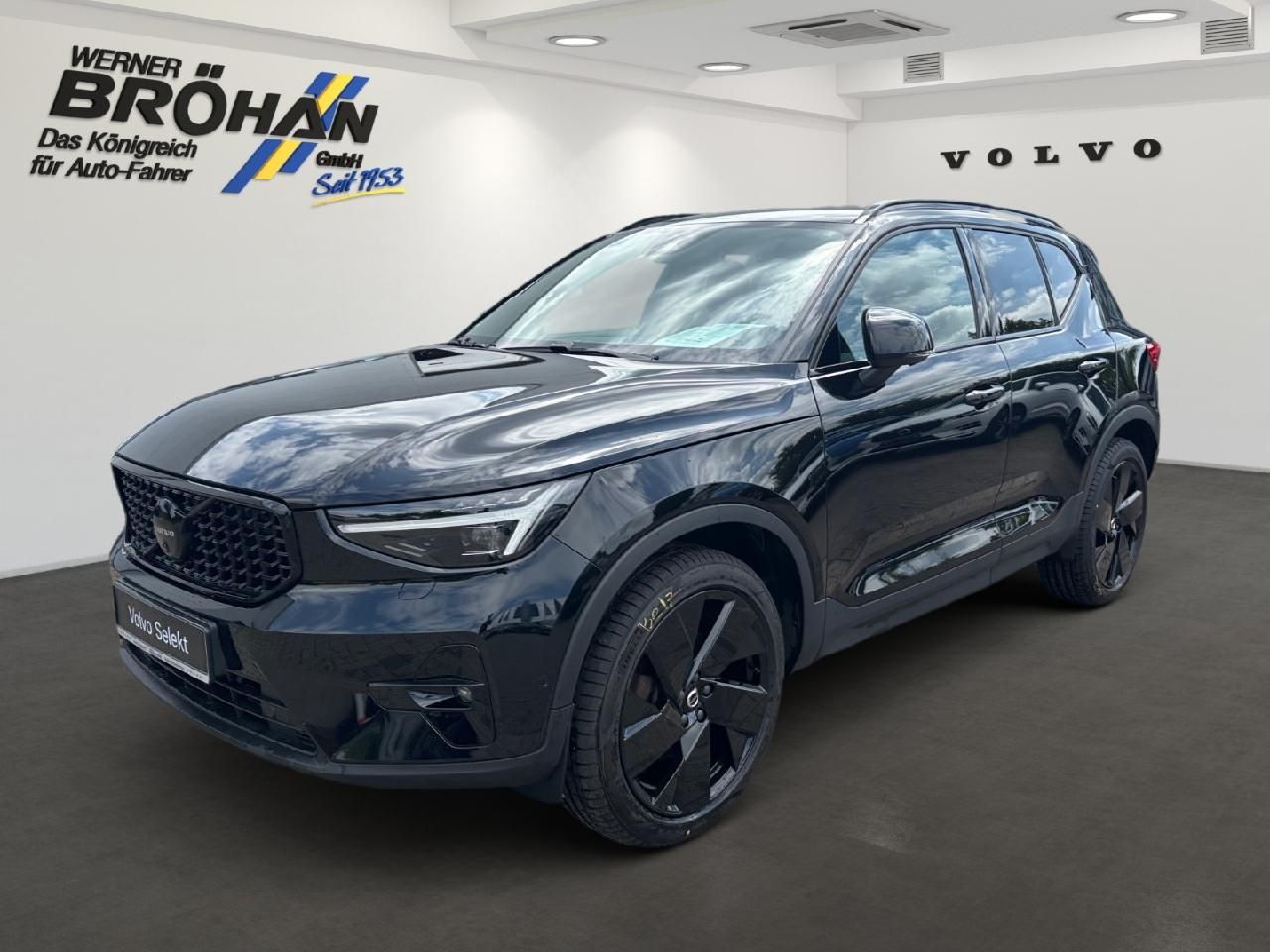Volvo XC40 B4 Benzin Plus Black Edition 2WD
