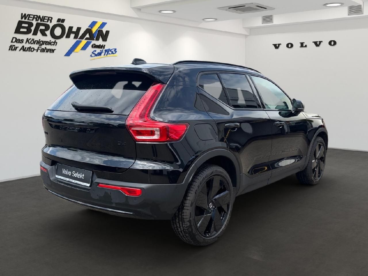 Fahrzeugabbildung Volvo XC40 B4 Benzin Plus Black Edition 2WD
