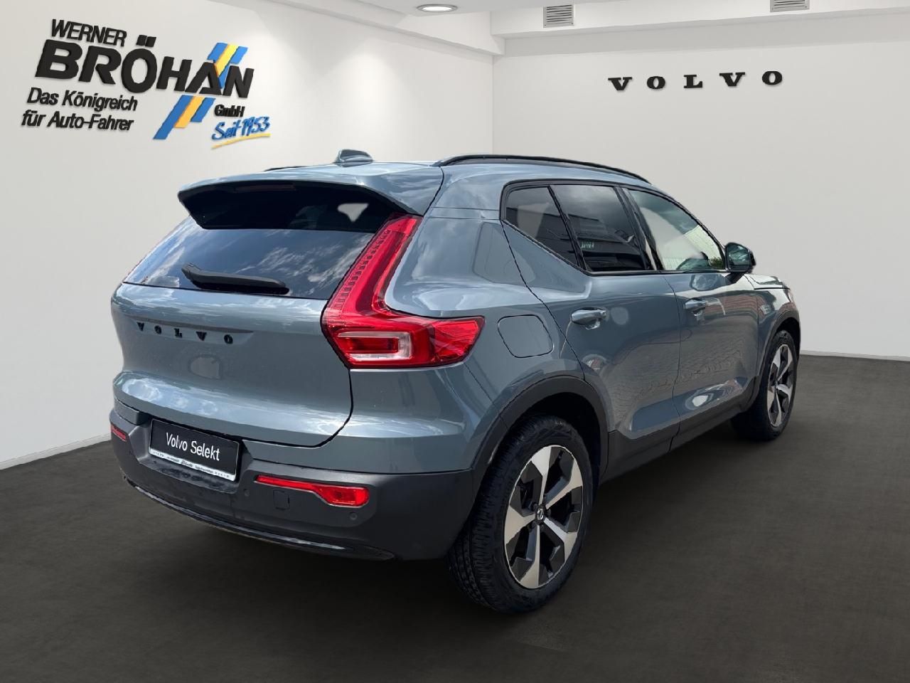 Fahrzeugabbildung Volvo XC40 B4 Benzin AWD Ultimate Dark