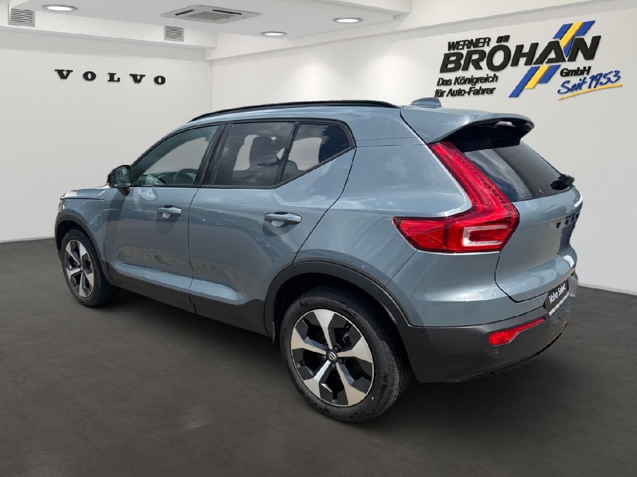 Fahrzeugabbildung Volvo XC40 B4 Benzin AWD Ultimate Dark