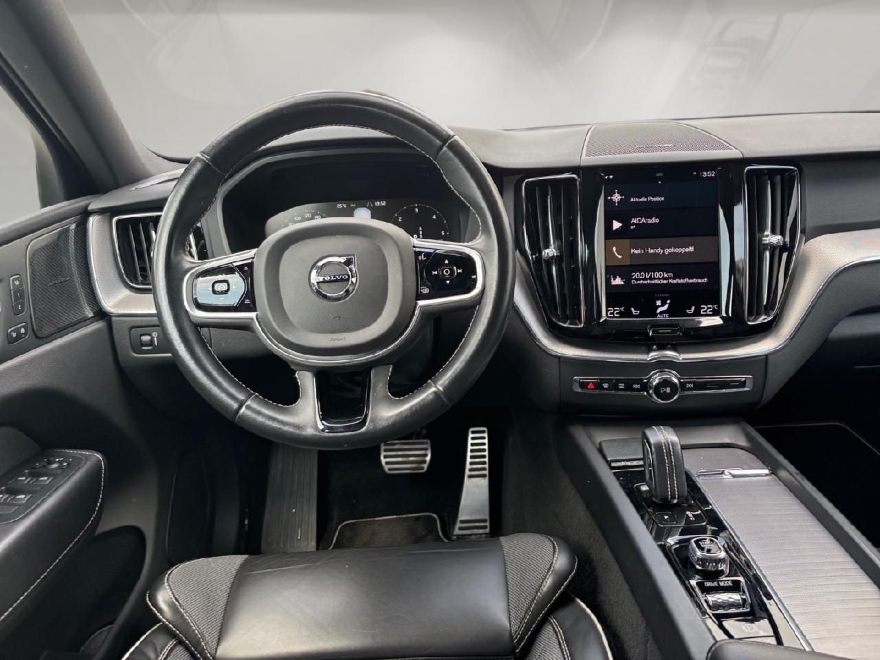 Fahrzeugabbildung Volvo XC60 B5 AWD Diesel R Design