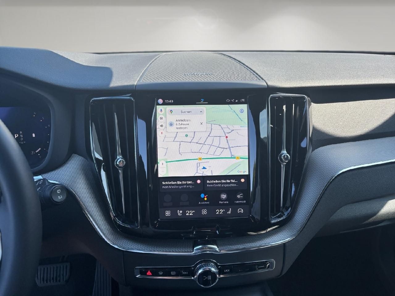 Fahrzeugabbildung Volvo XC60 B4 Diesel Plus Dark 2WD