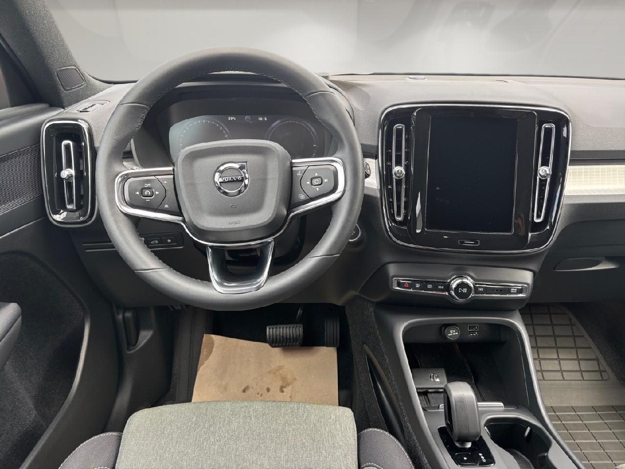Fahrzeugabbildung Volvo XC40 T4 Core Plug-In Hybrid 2WD