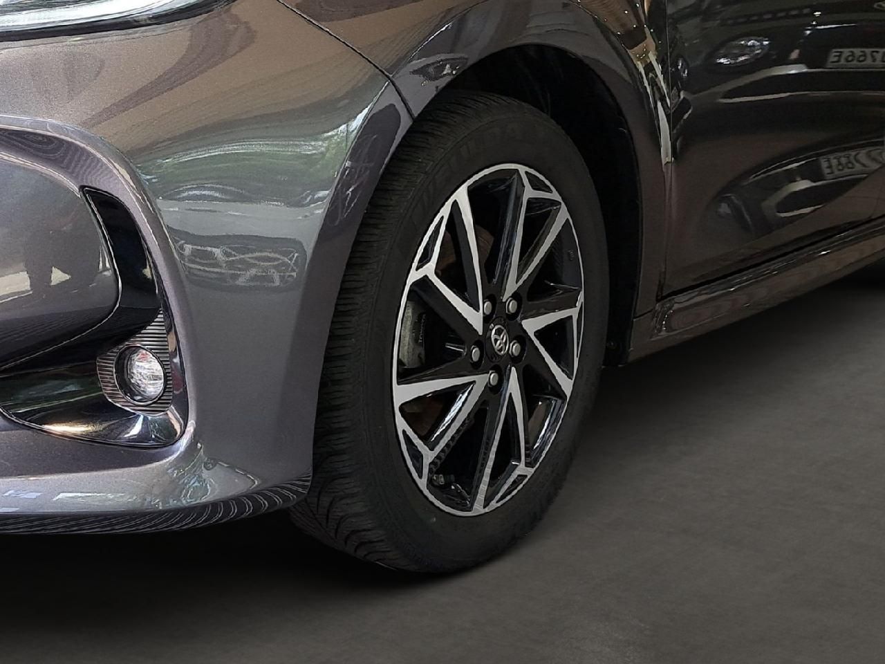 Fahrzeugabbildung Toyota Yaris Hybrid Team Deutschland