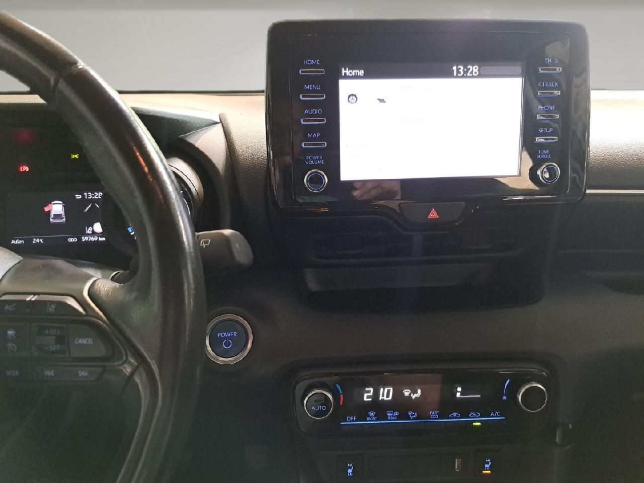 Fahrzeugabbildung Toyota Yaris Hybrid Team Deutschland