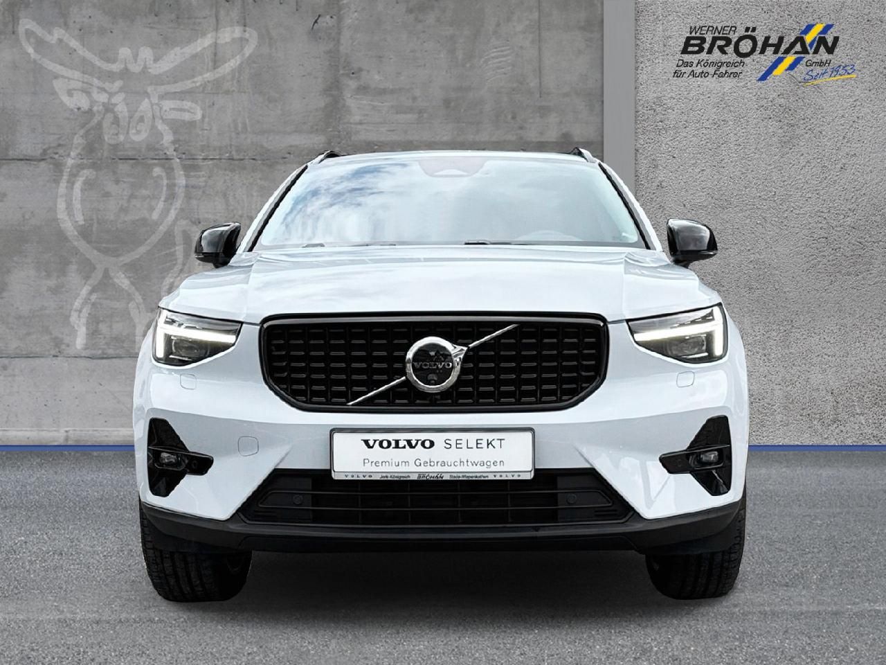Fahrzeugabbildung Volvo XC40 B4B Plus Dark