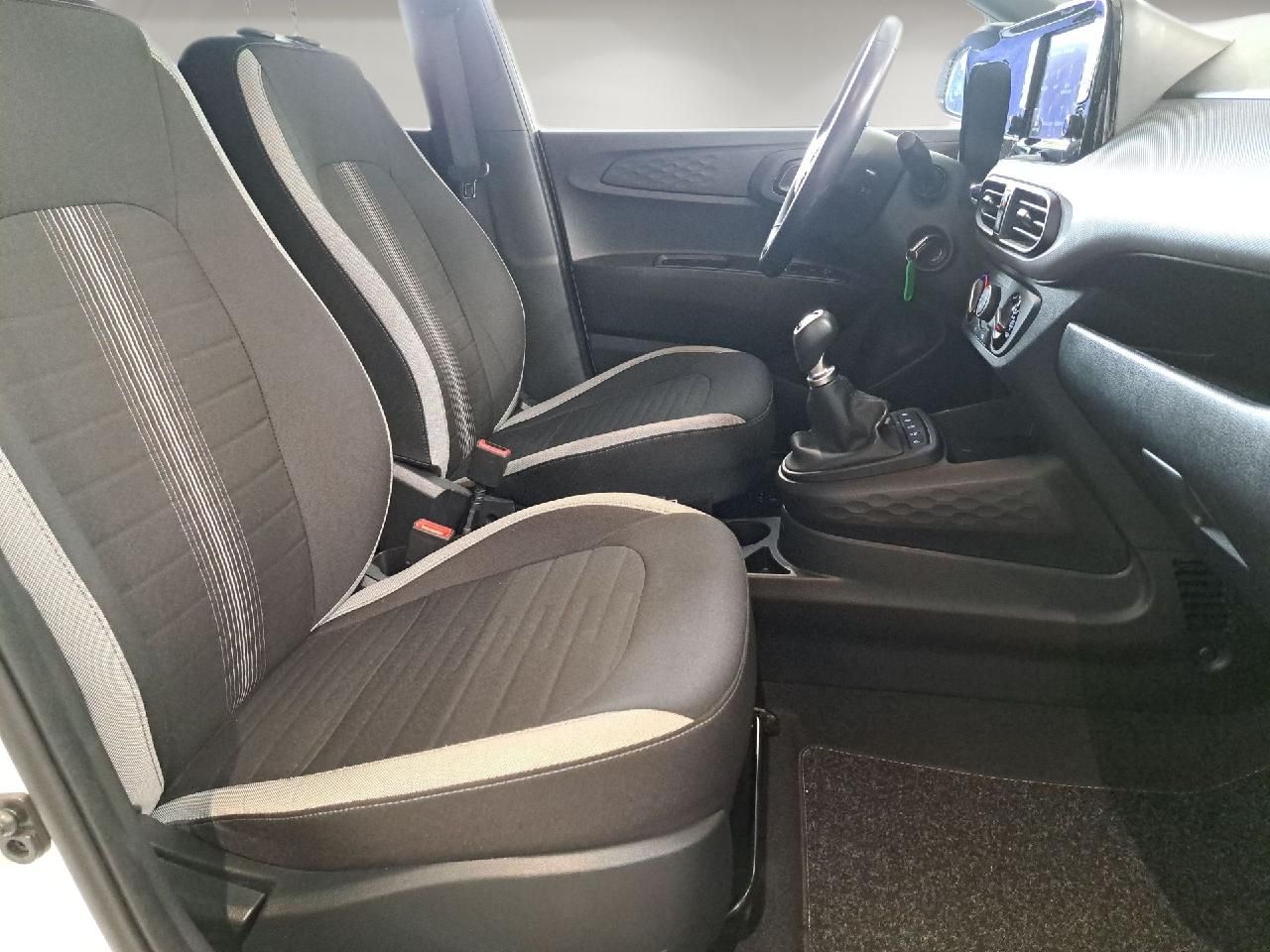 Fahrzeugabbildung Hyundai i10 Connect & Go