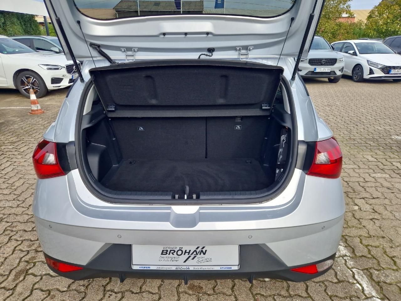 Fahrzeugabbildung Hyundai i20 Edition 30 *Ganzjahresreifen*