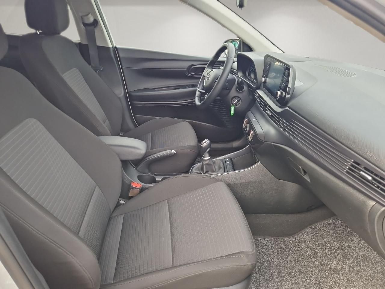 Fahrzeugabbildung Hyundai i20 Edition 30 *Ganzjahresreifen*