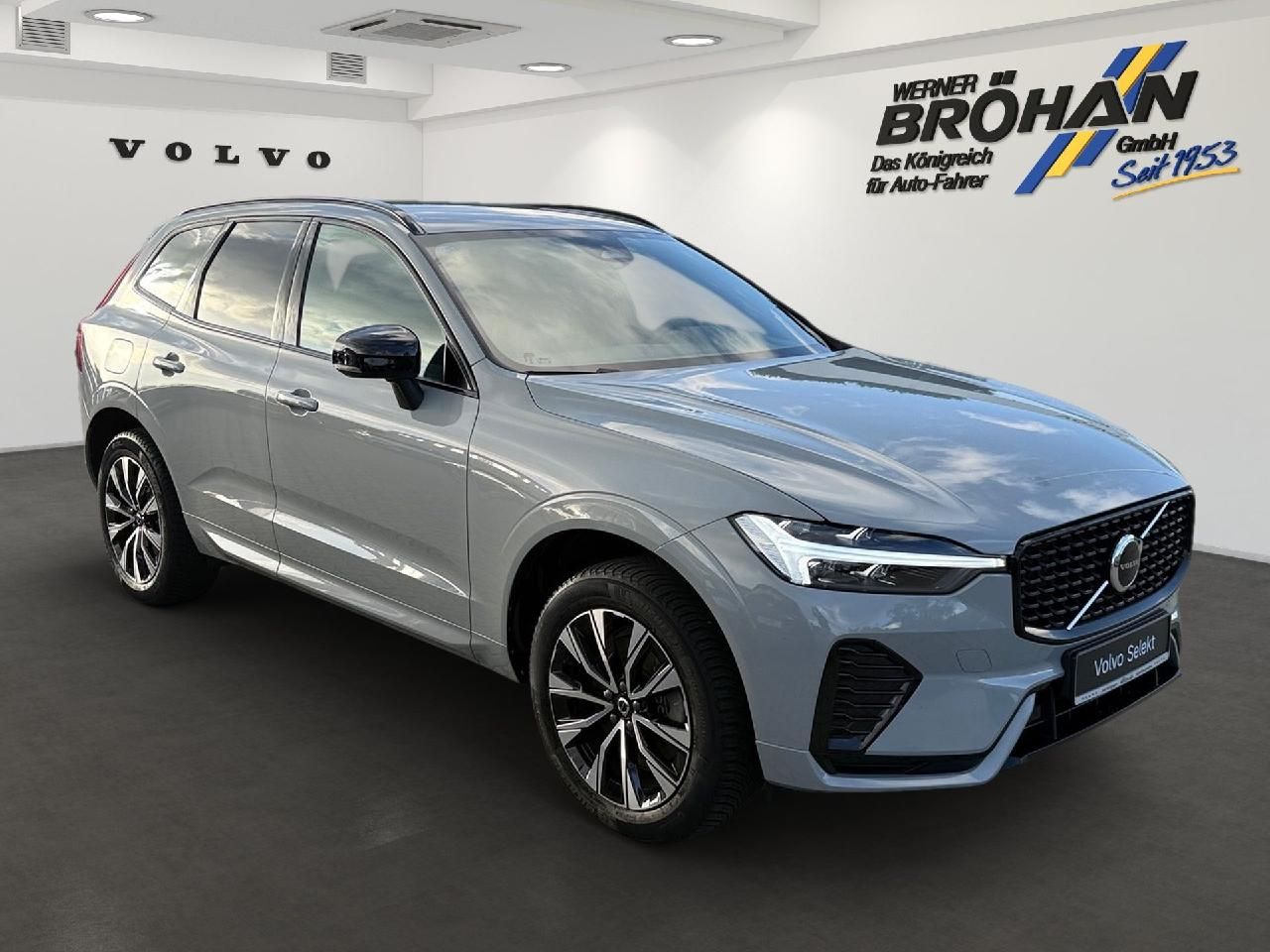 Fahrzeugabbildung Volvo XC60 Plus Dark 2WD